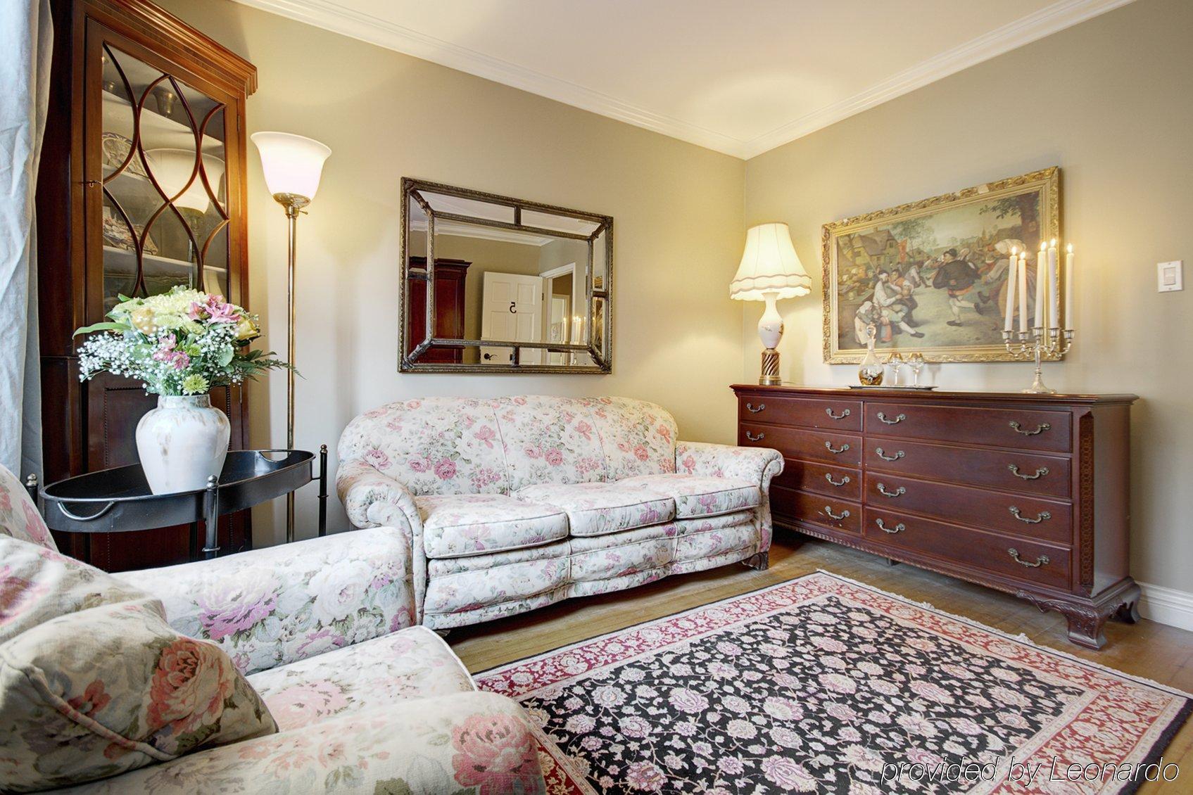 The English Bay Inn Langley Bagian luar foto